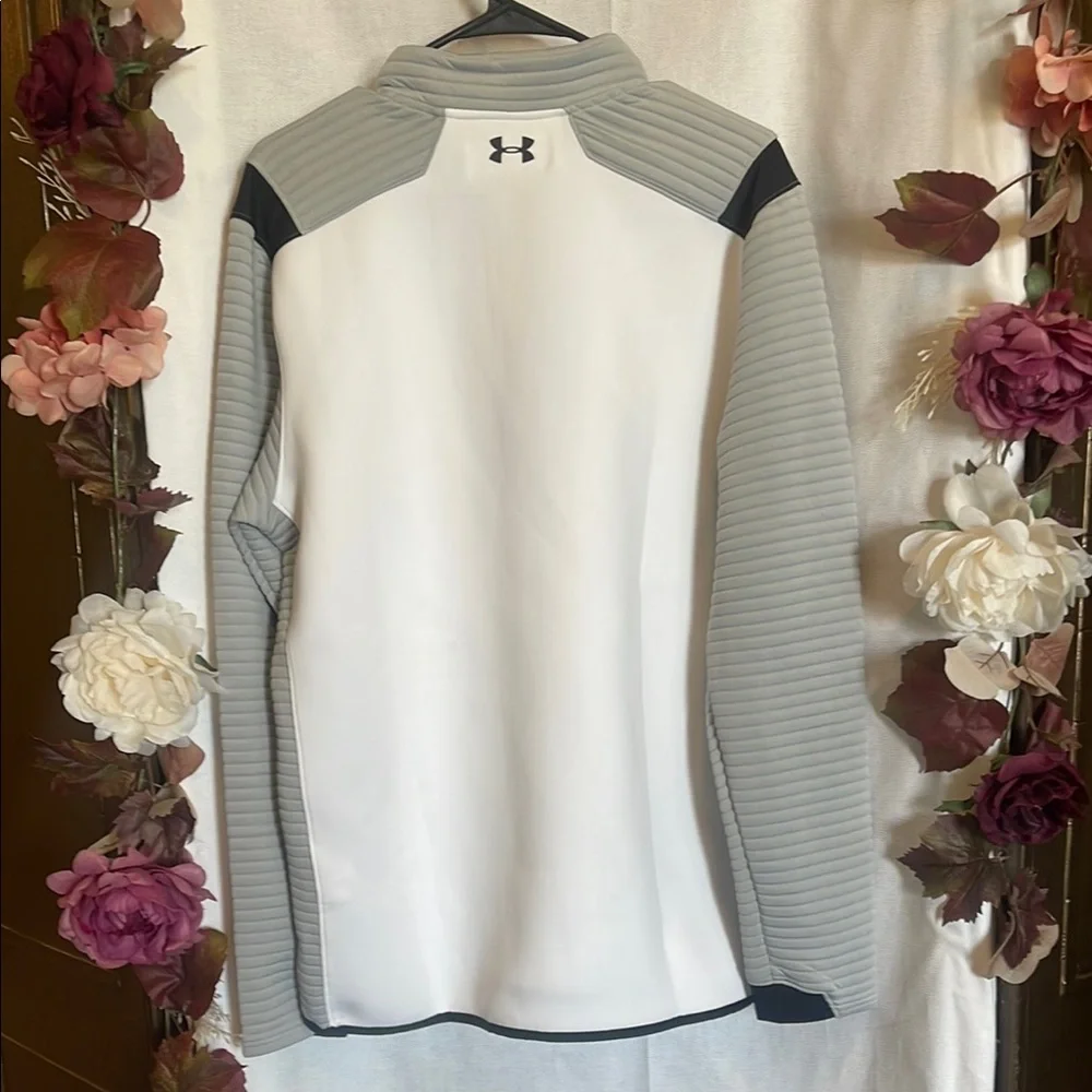 Under Armour Lightweight White and Gray Quarter-Zip Jacket - Picture 5 of 6